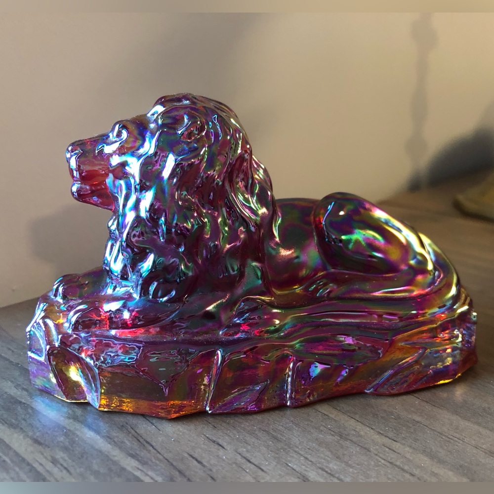 Rare Fenton Red Carnival Iridescent Glass Lion Figurine 5” Paperweight